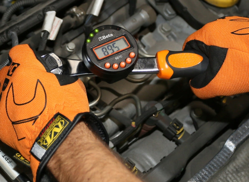 Digital Angle Indicator for Right/Left-Hand Tightening 2 Accuracy, LED/Buzzer Alerts, 9 Preset Angles, 50 Measurement Storage, Includes Case - Beta Tools 601C - Image 3