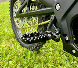 ALUMINIUM BILLET EXTRA WIDE FOOTPEGS, WITH STUDS