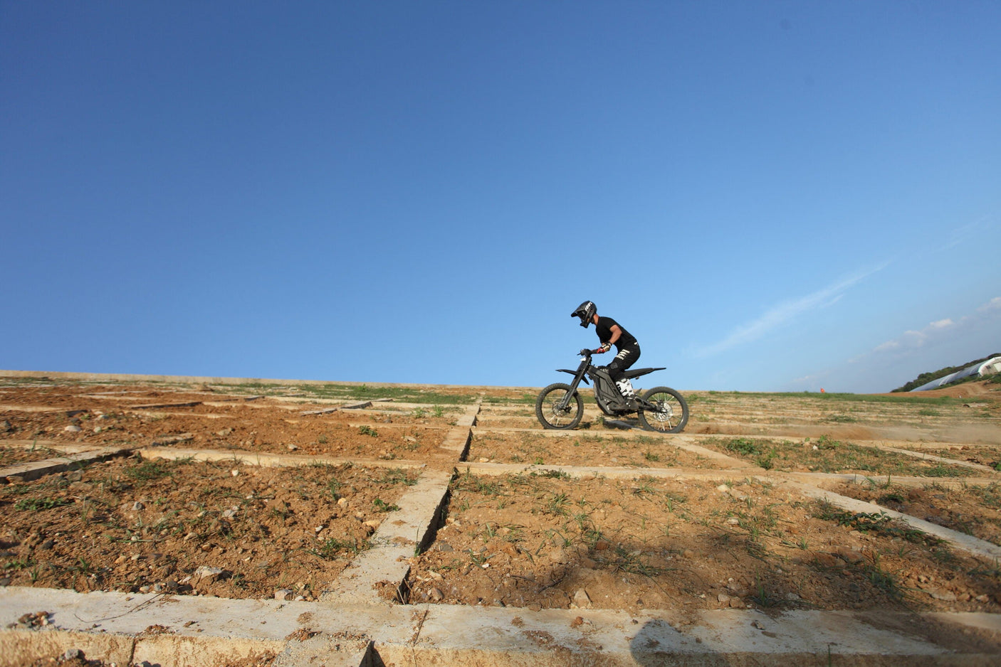 E Ride Pro SS 2.0 (19″): Experience Next-Level Off-Road Performance